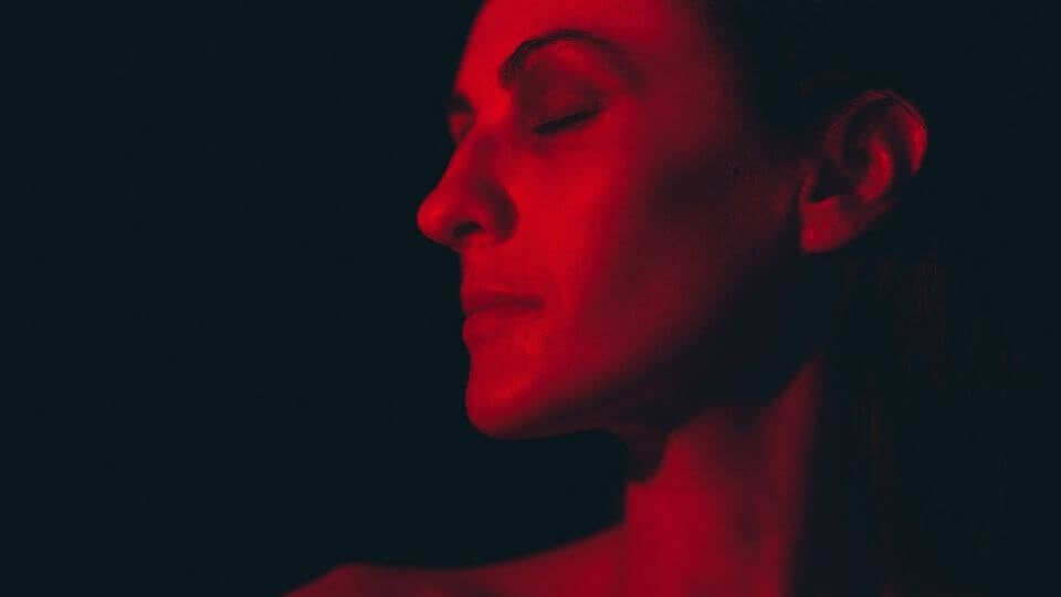 Red light therapy is a current wellness trend.