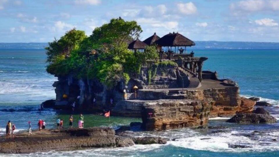 Visit Tanah Lot Temple as part of your package with Bali Green Retreat.